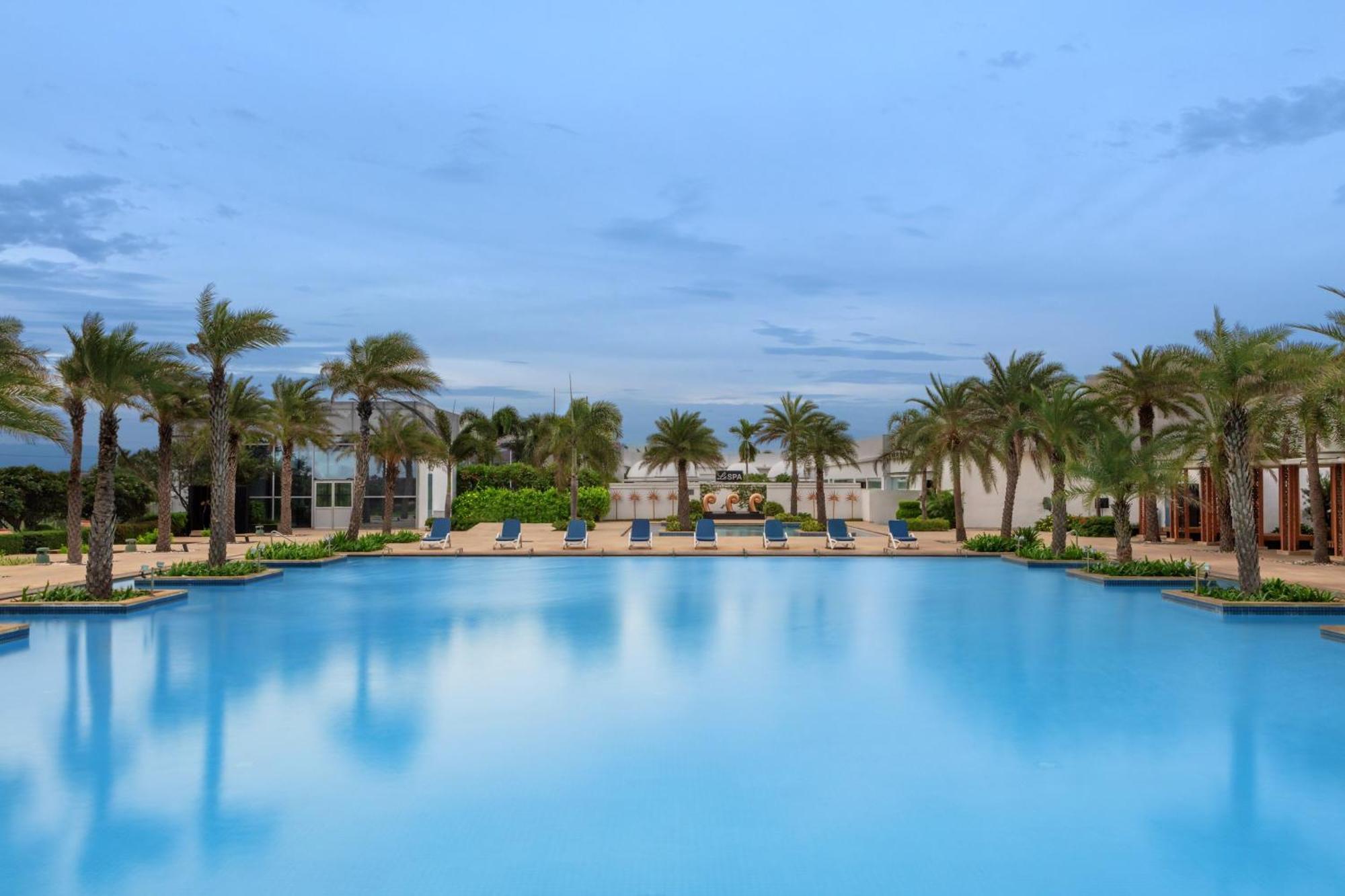 Le Meridien Коимбатур Экстерьер фото