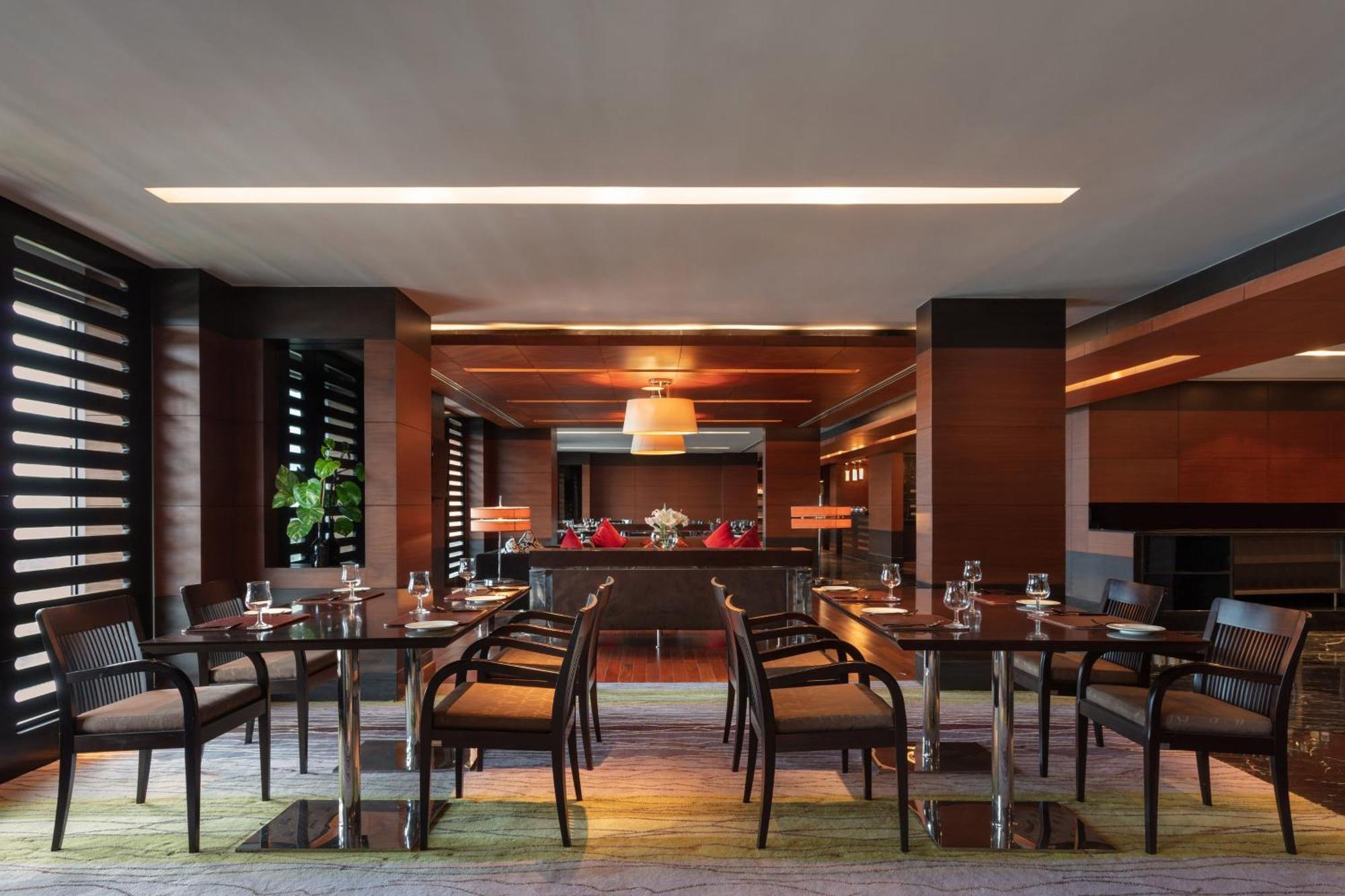 Le Meridien Коимбатур Экстерьер фото